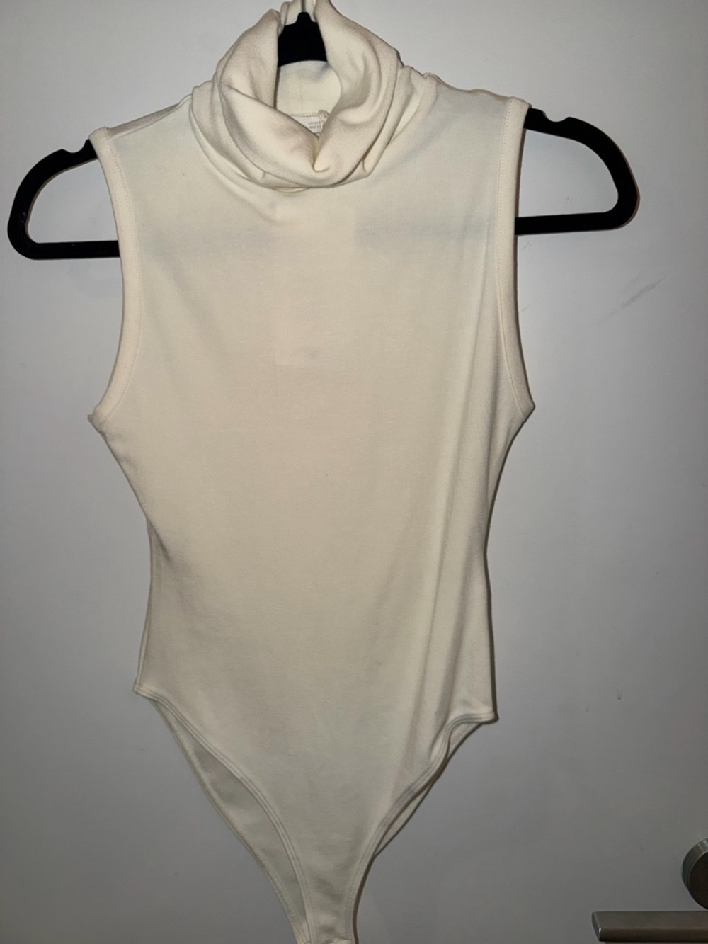 NWT Zara Cream Sleeveless Turtleneck Bodysuit Size Medium (fits like small)